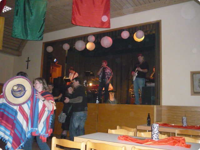 pfarrball_windischeschenbach_2011028.jpg